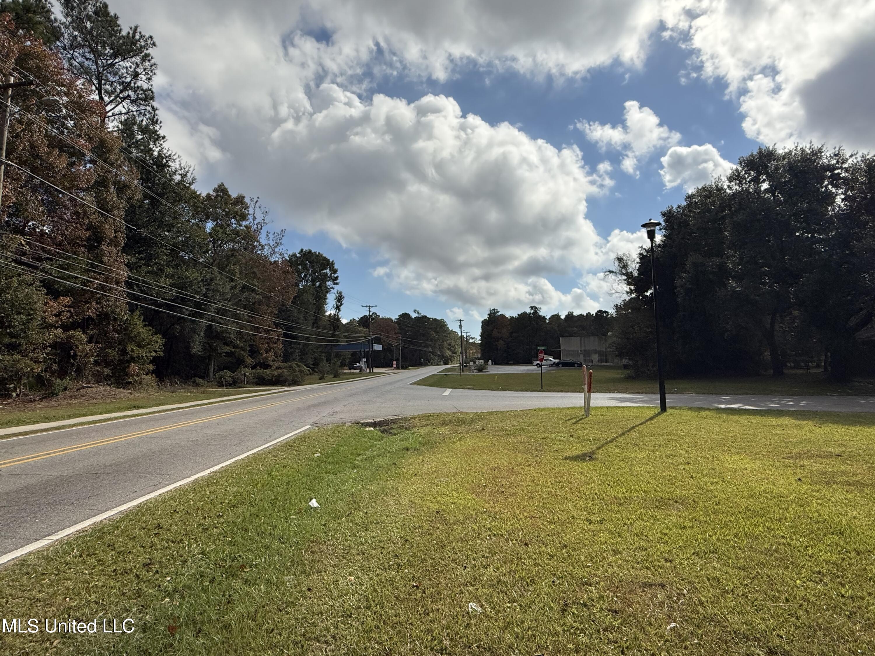 1400 Riverside Drive Gautier, MS 39553 - Photo 6 of 62 MartinBluffRd