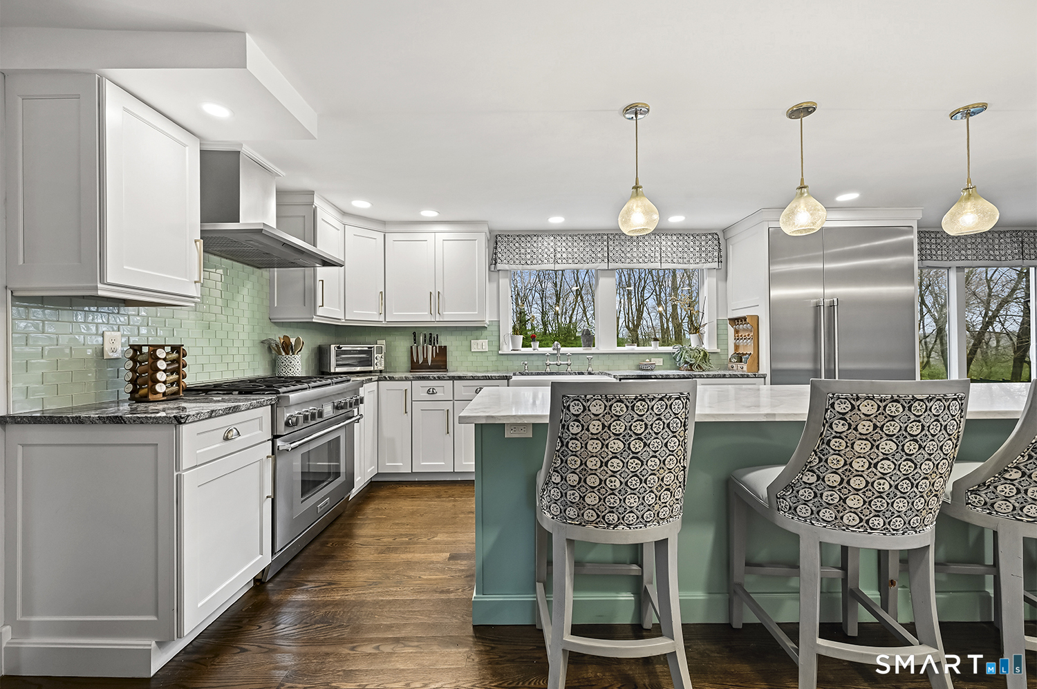 320 Warner Hill Road Fairfield, CT 06890 - Photo 14 of 40