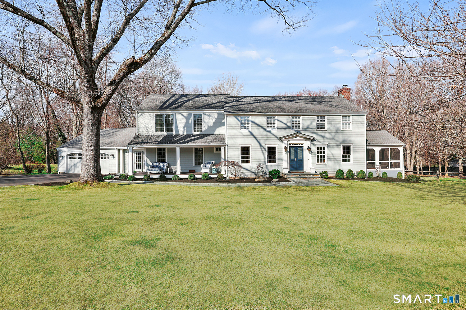 320 Warner Hill Road Fairfield, CT 06890 - Photo 2 of 40