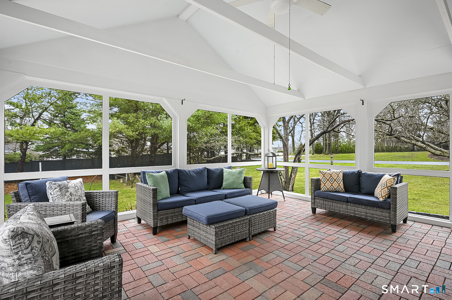 320 Warner Hill Road Fairfield, CT 06890 - Photo 8 of 40