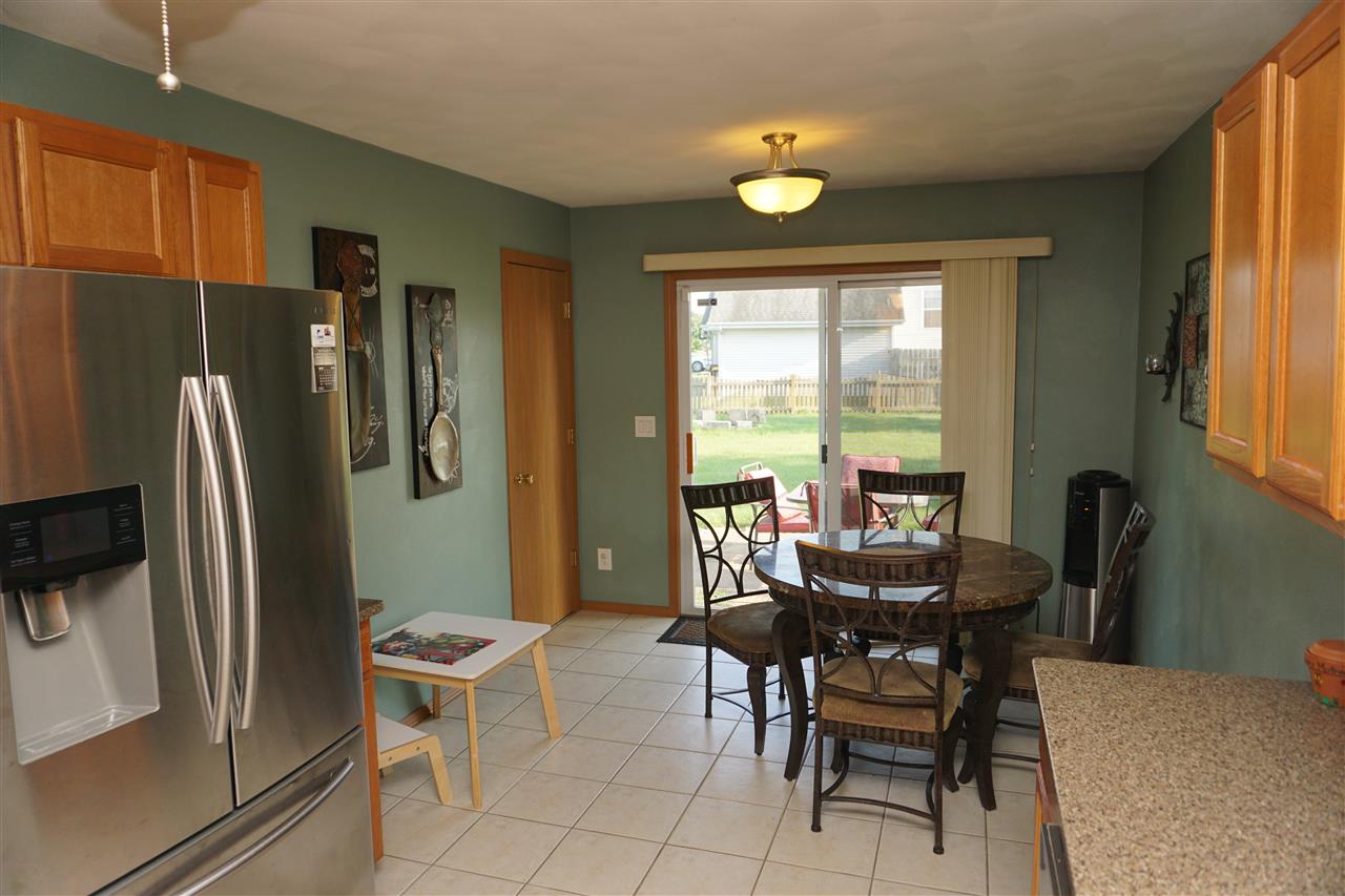 2132 Edge Rock Road Rockton, IL 61072 - Photo 11 of 19 Gallery Image 11