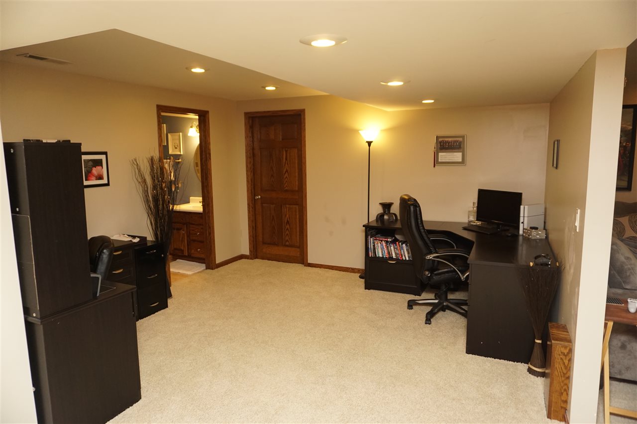 2132 Edge Rock Road Rockton, IL 61072 - Photo 9 of 19 Gallery Image 9