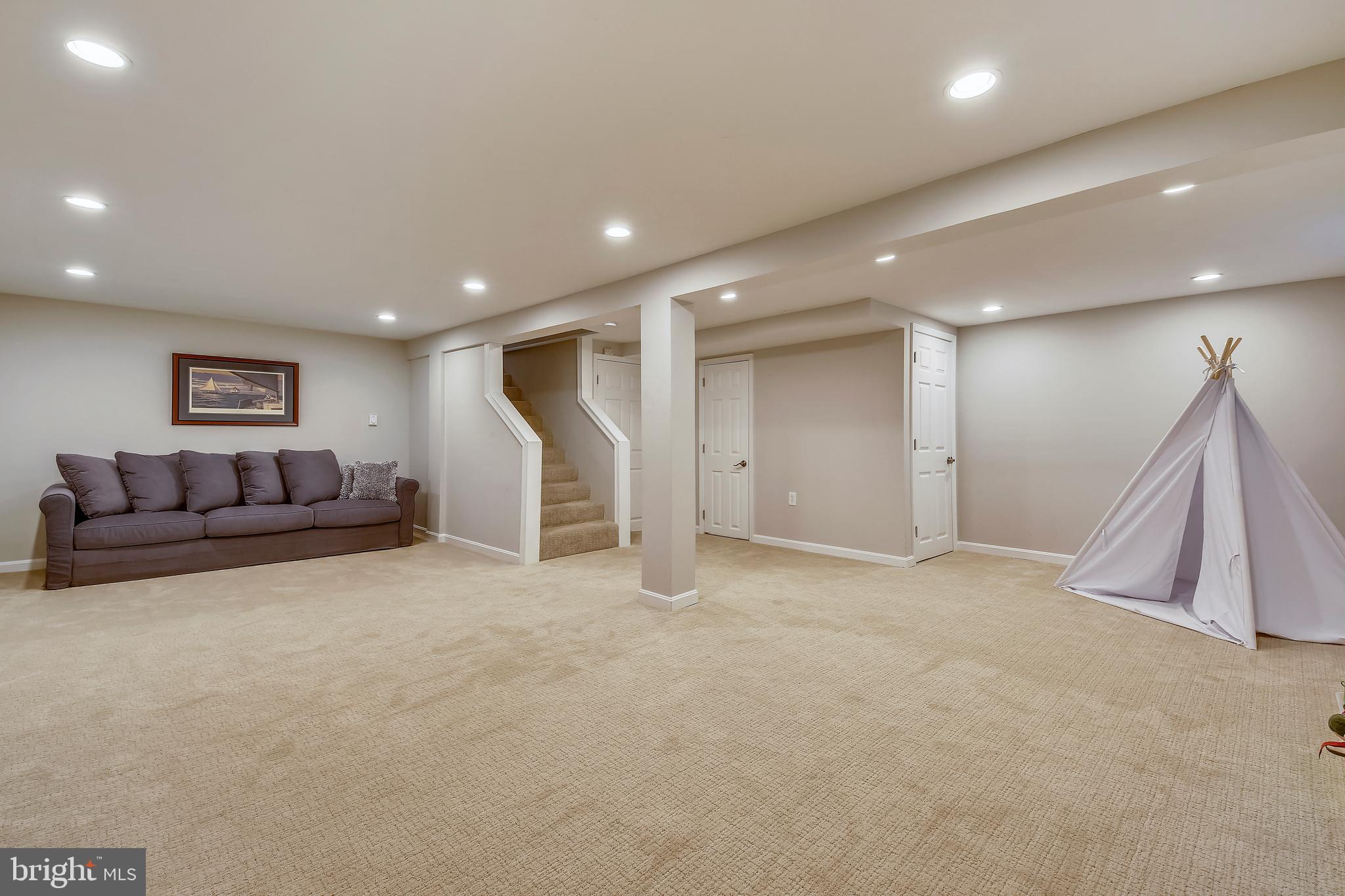 3210 Fayette Road Kensington, MD 20895 - Photo 27 of 39 HUGE Recreation Room / Family Room
