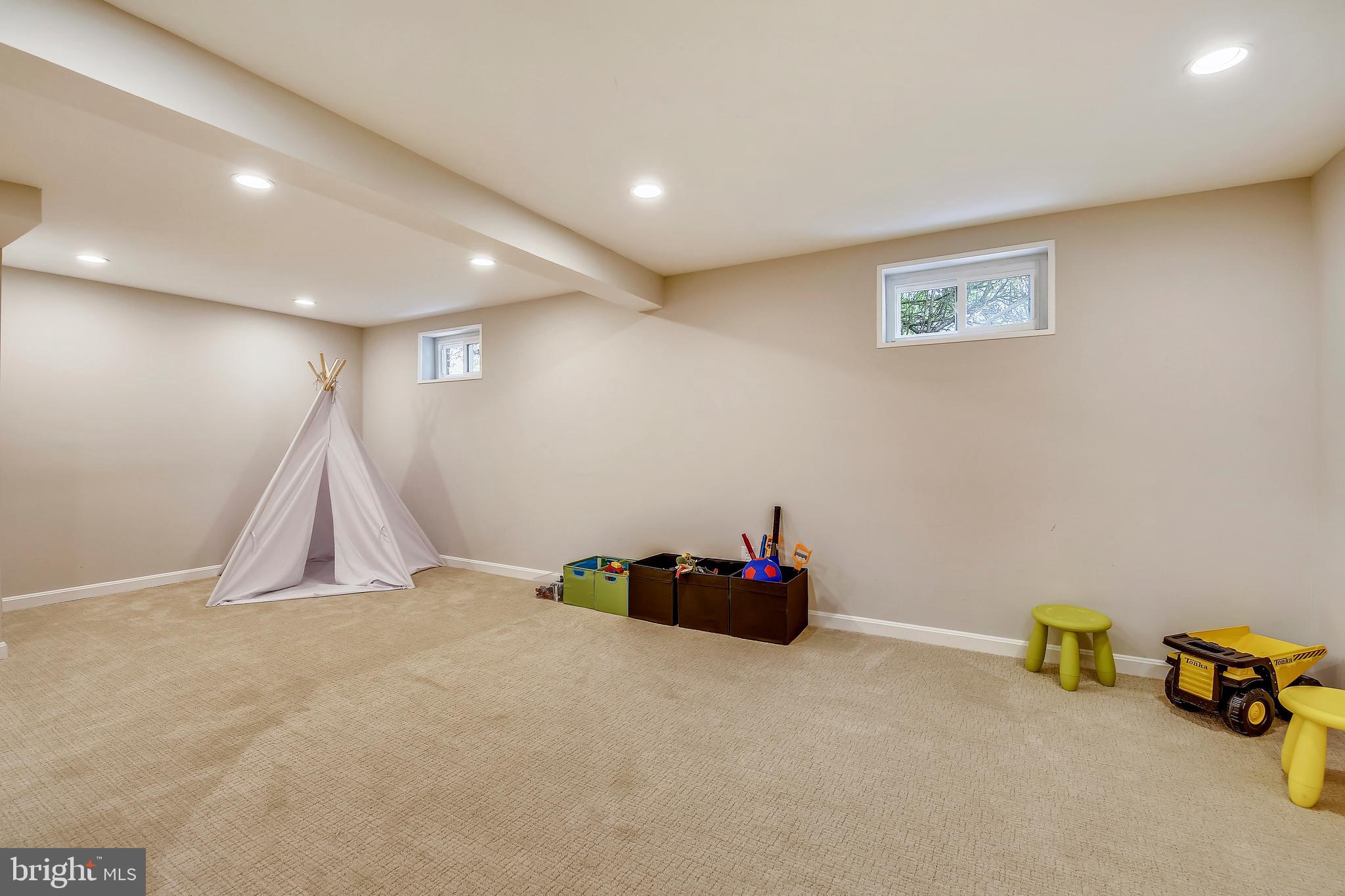 3210 Fayette Road Kensington, MD 20895 - Photo 28 of 39 Incredile Space - Lots of Room!