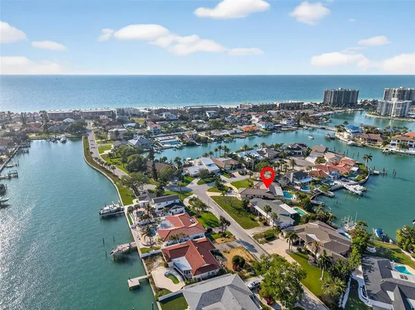 $1,650,000 | 3103 Wedgewood Drive, Belleair Beach, FL 33786