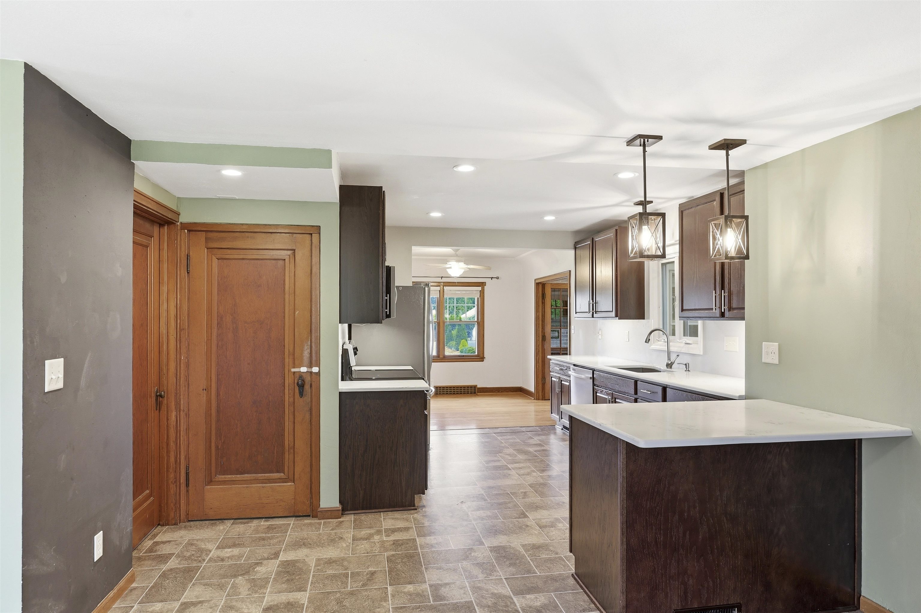 821 South Weimar Street Appleton, WI 54915 - Photo 14 of 37