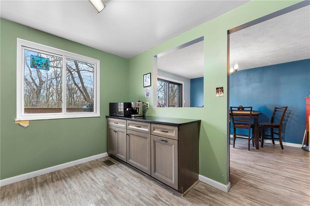 3106 Laurel Ridge Circle Bridgeville, PA 15017 - Photo 13 of 36