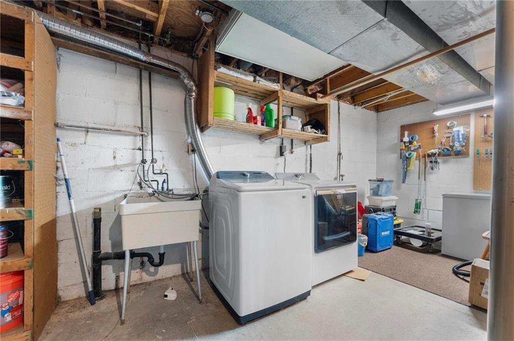 3106 Laurel Ridge Circle Bridgeville, PA 15017 - Photo 33 of 36