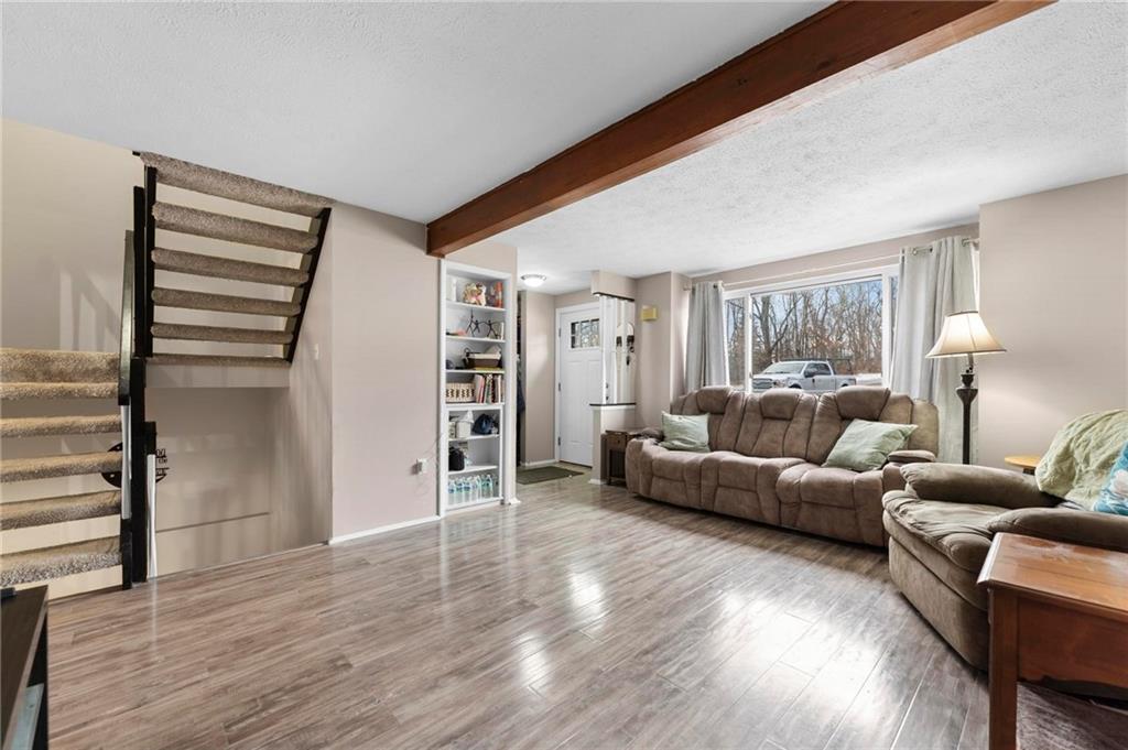 3106 Laurel Ridge Circle Bridgeville, PA 15017 - Photo 7 of 36