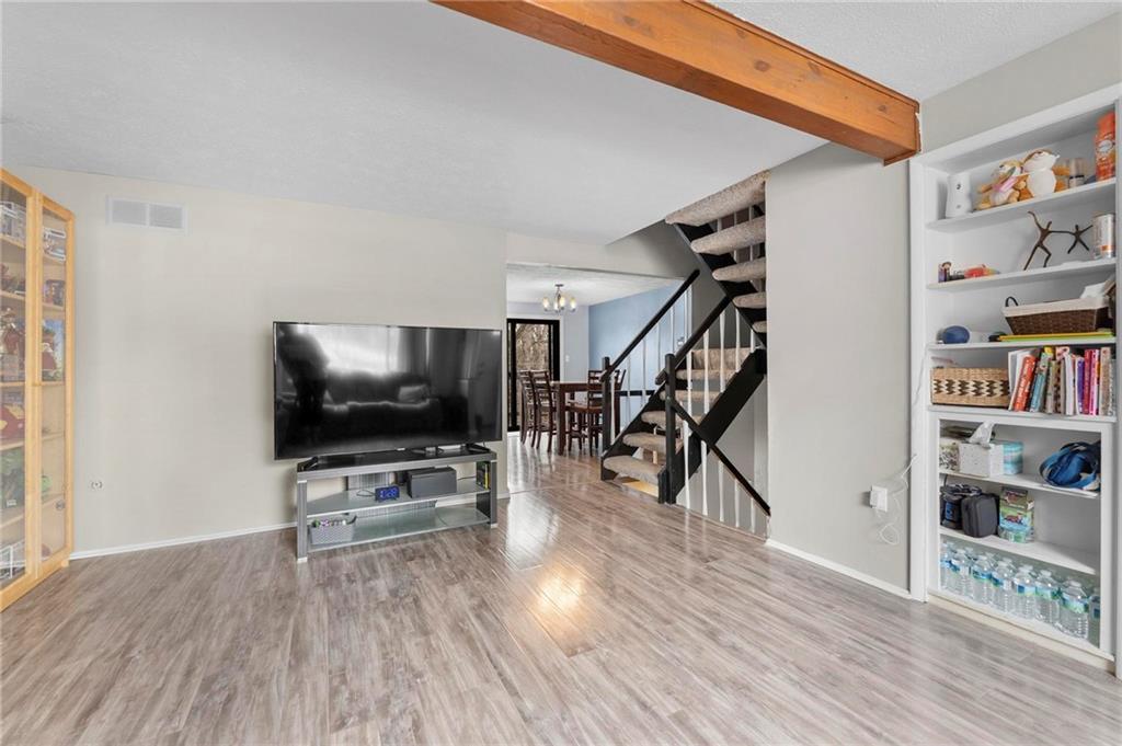 3106 Laurel Ridge Circle Bridgeville, PA 15017 - Photo 8 of 36