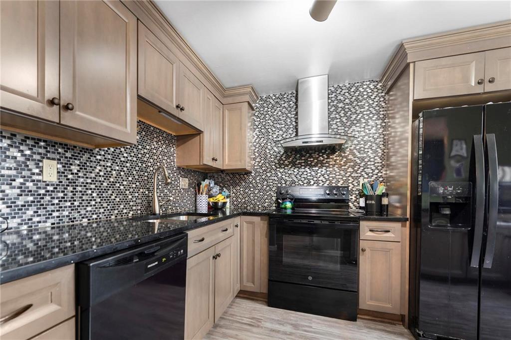 3106 Laurel Ridge Circle Bridgeville, PA 15017 - Photo 10 of 36