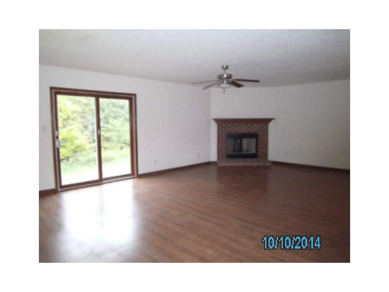4673 Cramer Road Martinsville, IN 46151 - Photo 3 of 12 Gallery Image 3