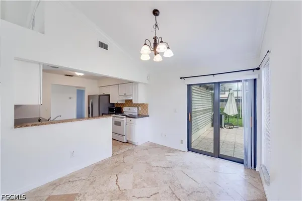 $2,300 | 9225 Pineapple Road, Fort Myers, FL 33967
