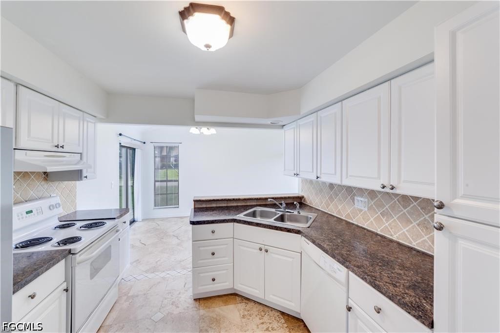9225 Pineapple Road Fort Myers, FL 33967 - Photo 9 of 22