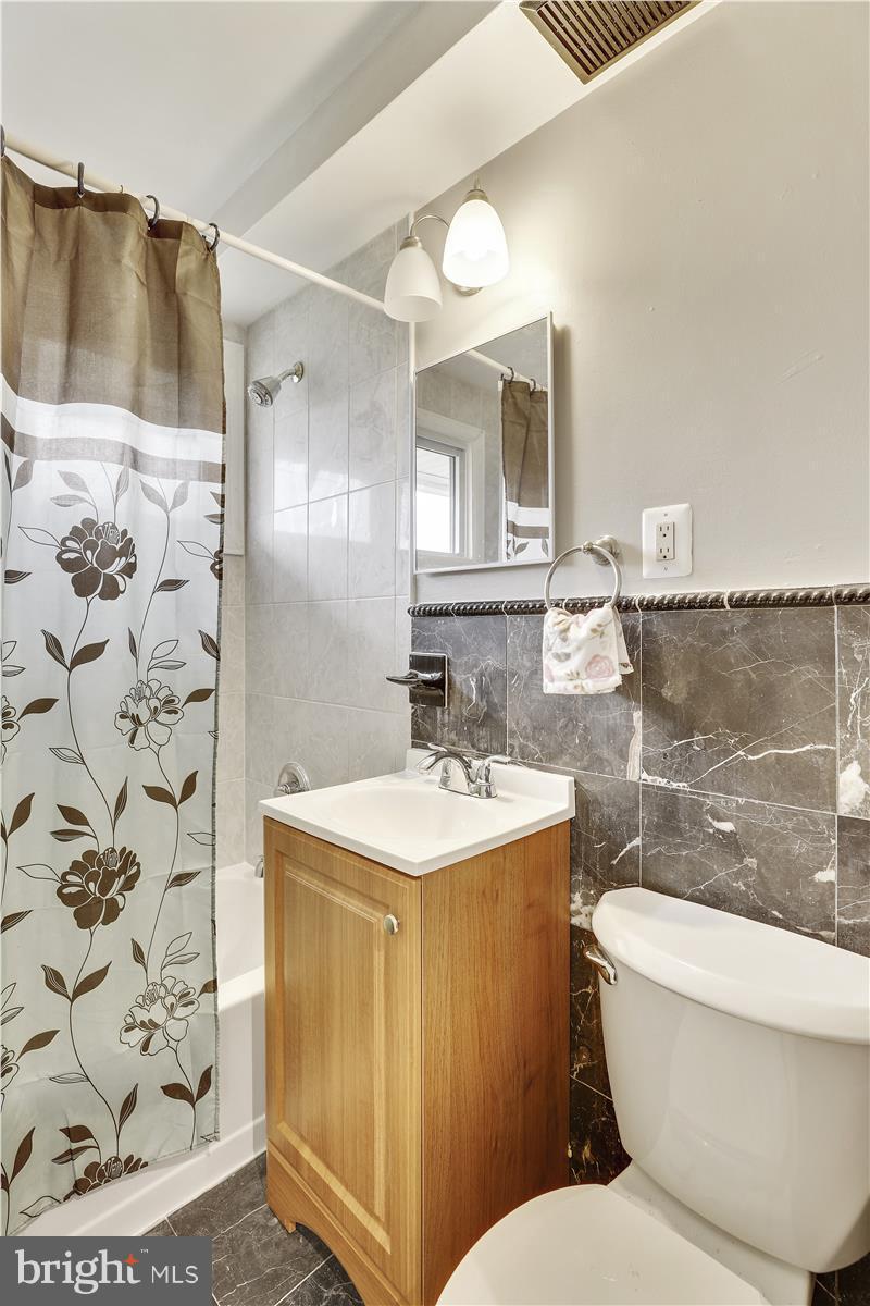 9904 Dilston Road Silver Spring, MD 20903 - Photo 15 of 22 Bath