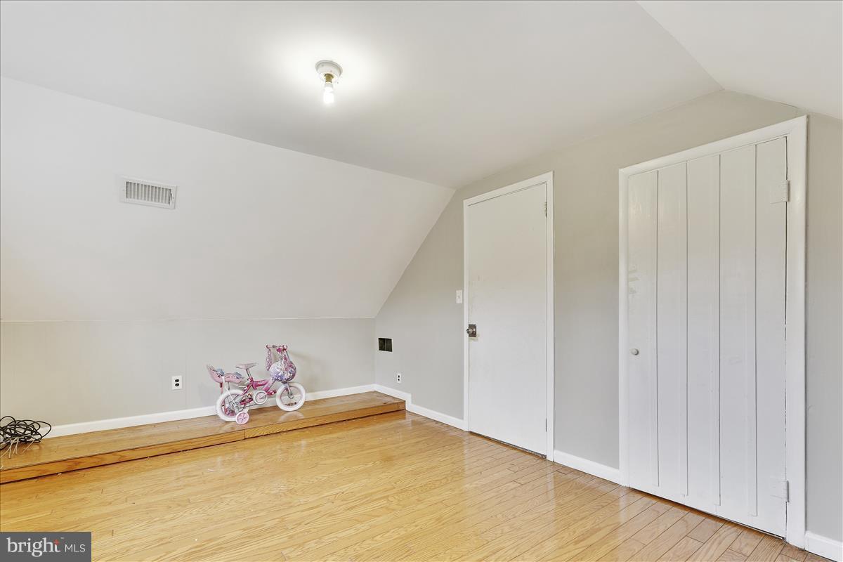 9904 Dilston Road Silver Spring, MD 20903 - Photo 17 of 22 Bedroom