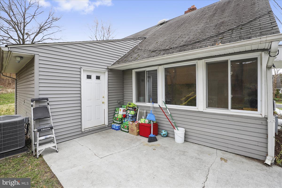 9904 Dilston Road Silver Spring, MD 20903 - Photo 20 of 22 Exterior (Rear)
