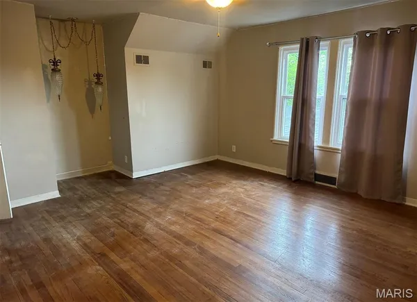 $95,000 | 404 North Douglass Street, Malden, MO 63863