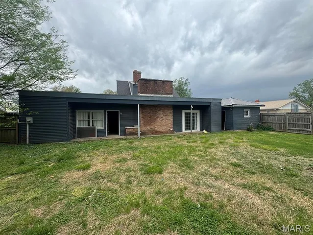 $109,900 | 404 North Douglass Street, Malden, MO 63863