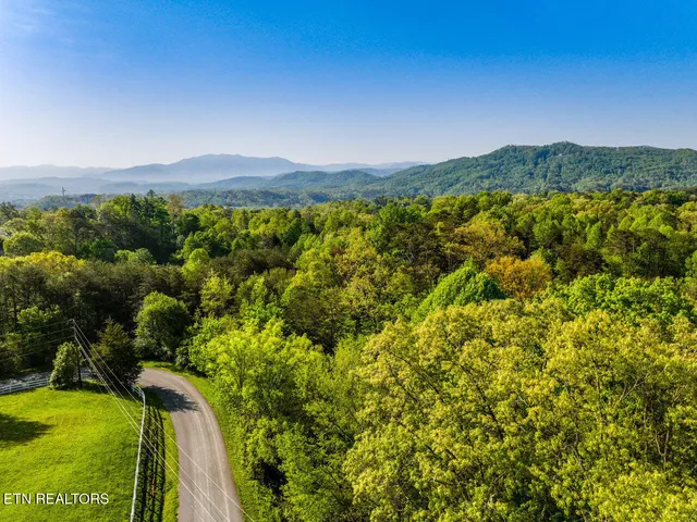 $380,000 | 1140 Crestview Drive, Pigeon Forge, TN 37863