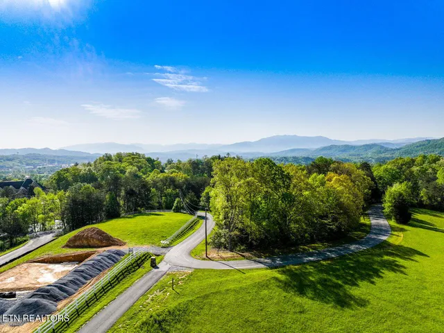 $380,000 | 1140 Crestview Drive, Pigeon Forge, TN 37863