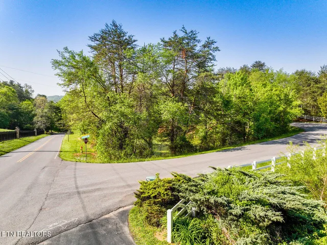 $380,000 | 1140 Crestview Drive, Pigeon Forge, TN 37863