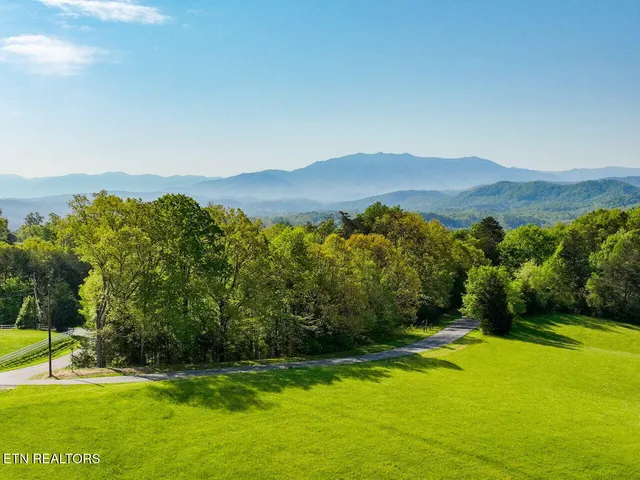 $380,000 | 1140 Crestview Drive, Pigeon Forge, TN 37863