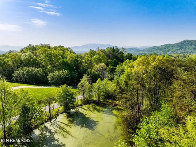 $380,000 | 1140 Crestview Drive, Pigeon Forge, TN 37863