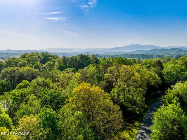 $380,000 | 1140 Crestview Drive, Pigeon Forge, TN 37863