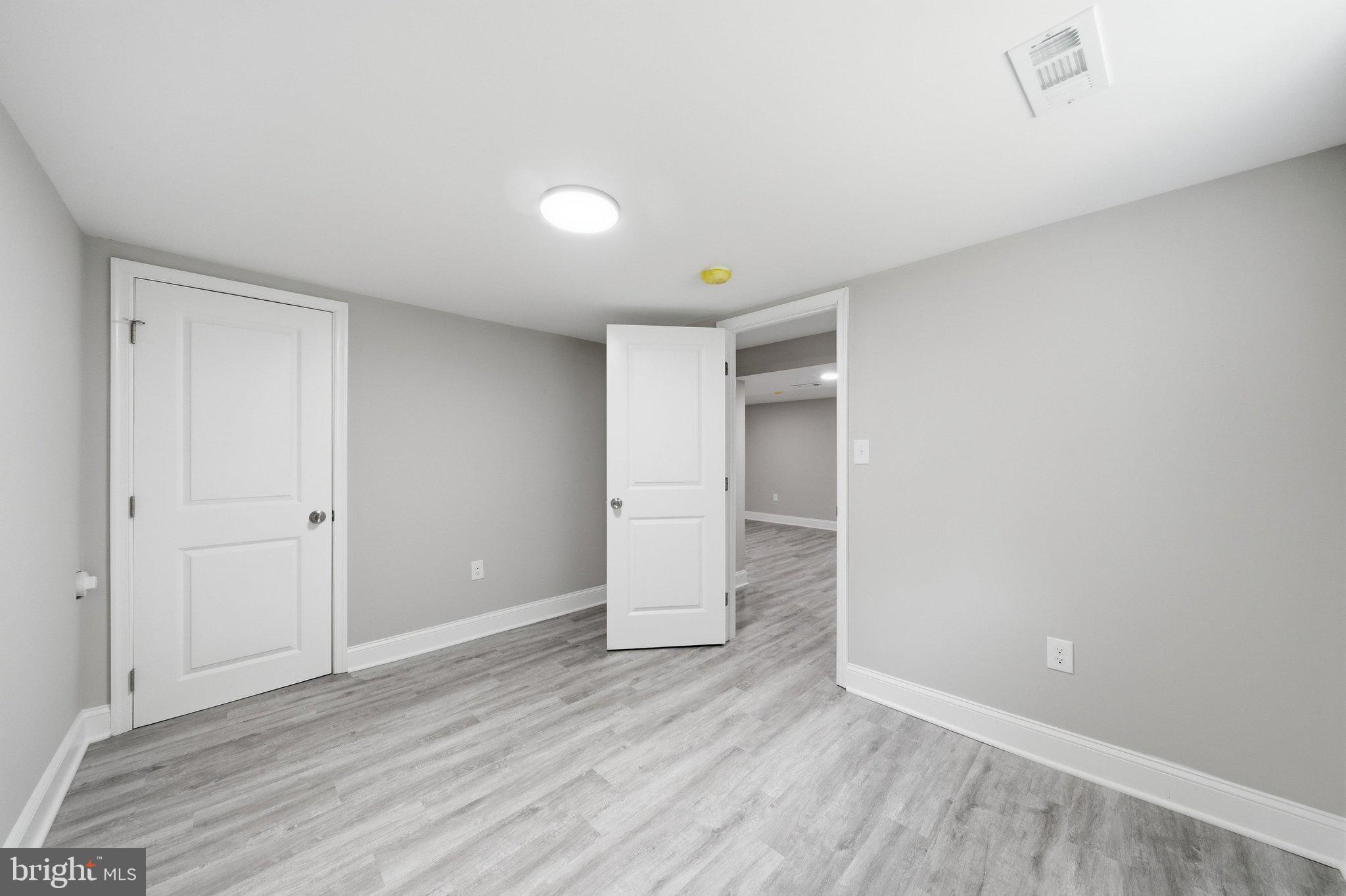 11716 Kingtree Street Silver Spring, MD 20902 - Photo 40 of 52 DSC06217
