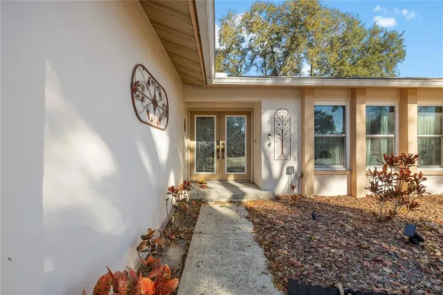 $499,900 | 2843 Oak Tree Lane, Palm Harbor, FL 34684