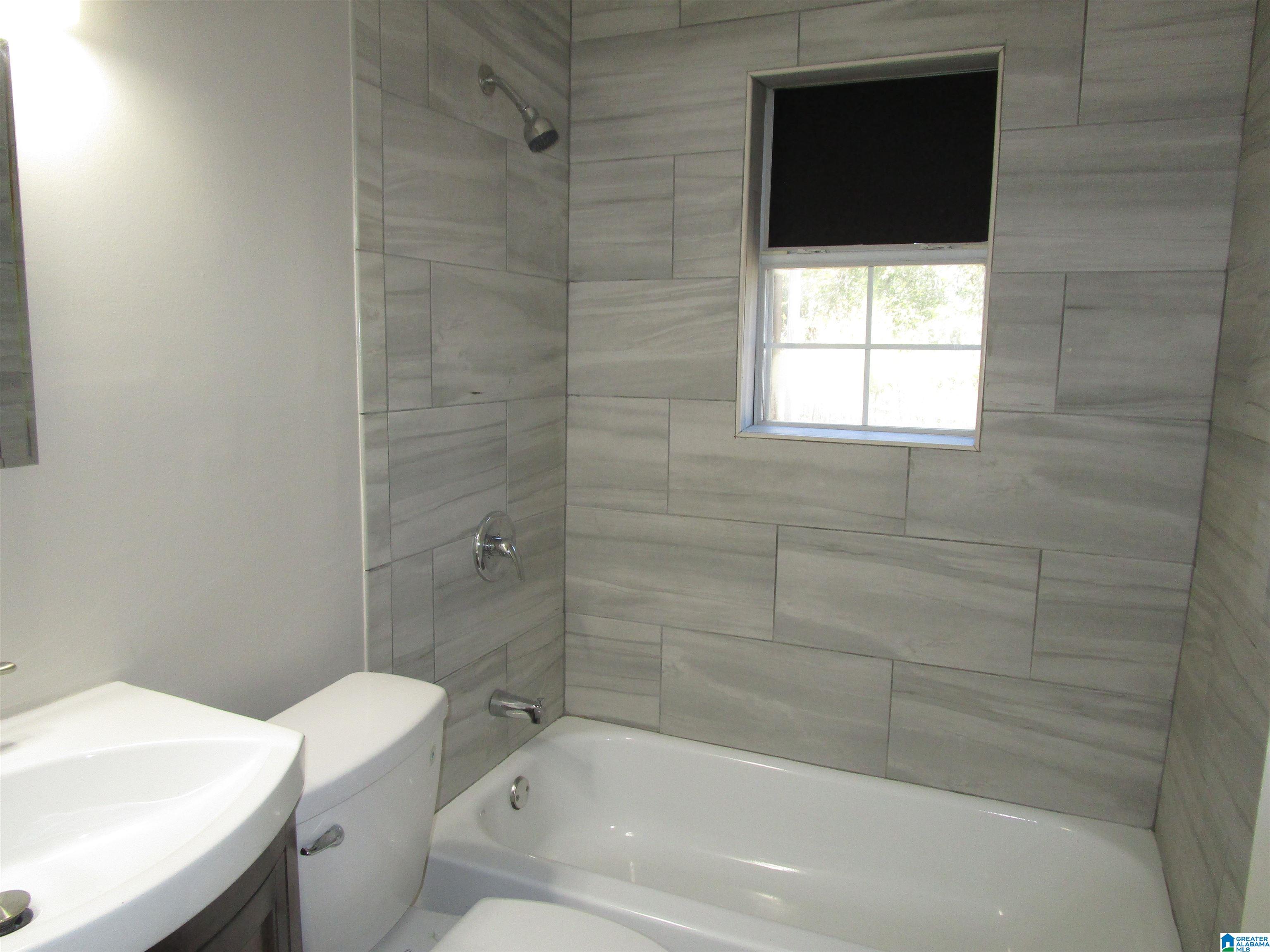 208 22nd Street Southwest Birmingham, AL 35211 - Photo 12 of 22