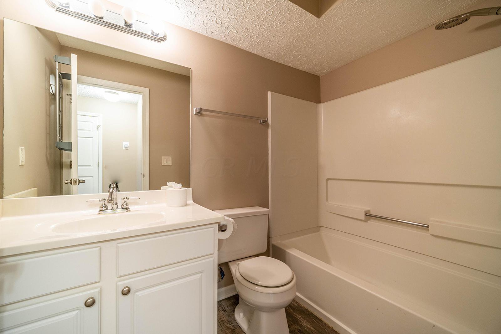 5301 Stonemeadow Avenue, Unit F Columbus, OH 43220 - Photo 20 of 21