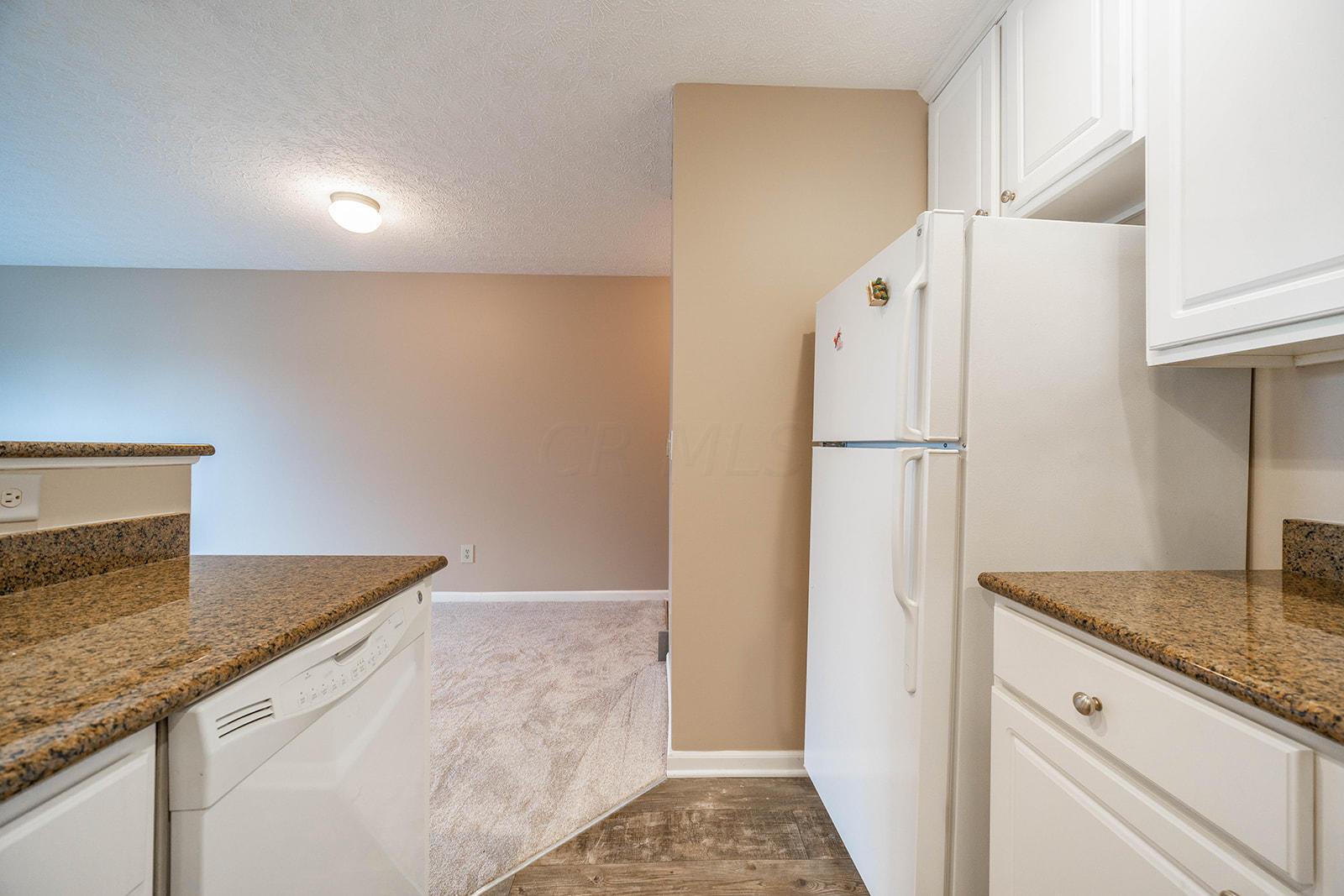 5301 Stonemeadow Avenue, Unit F Columbus, OH 43220 - Photo 7 of 21