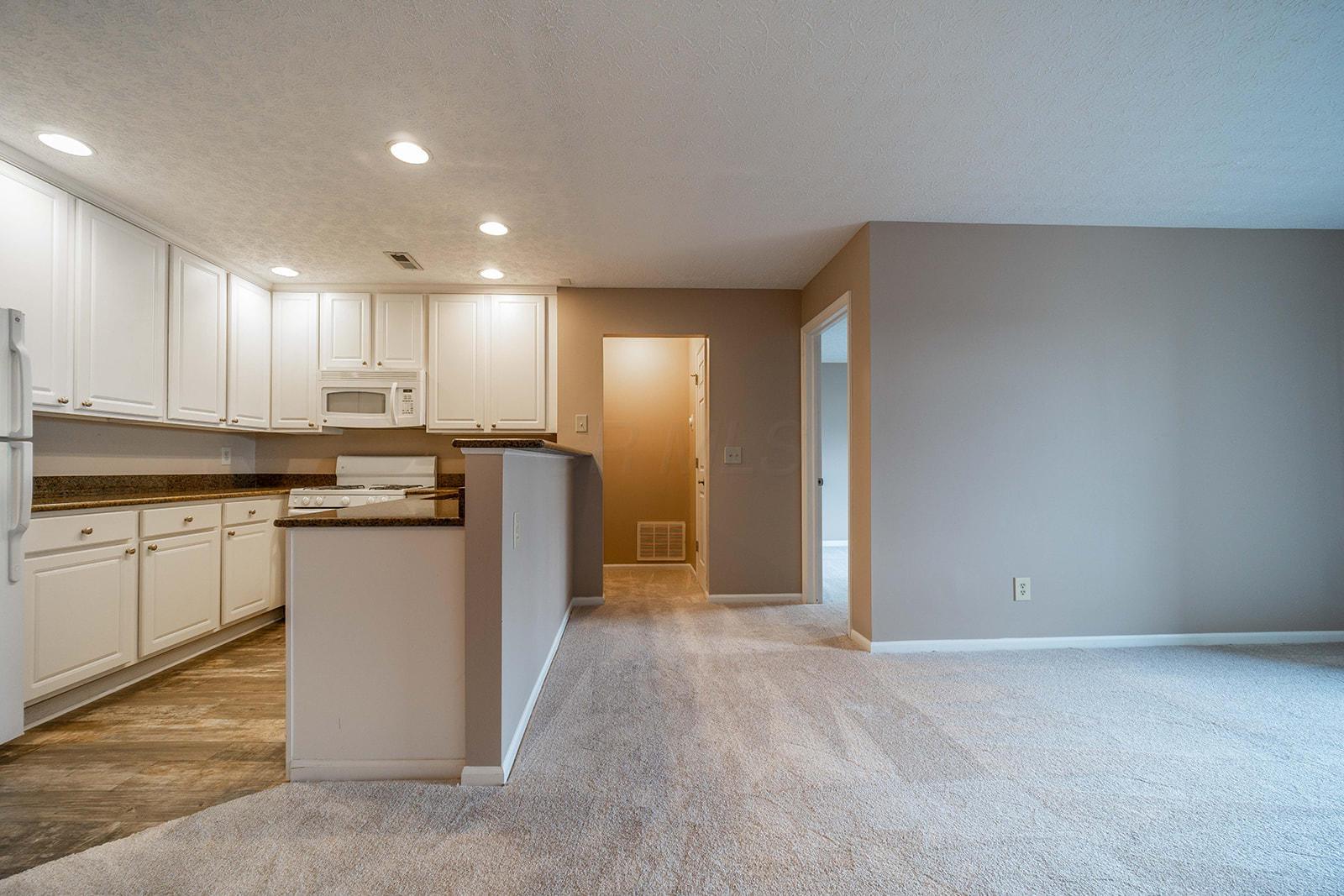 5301 Stonemeadow Avenue, Unit F Columbus, OH 43220 - Photo 8 of 21