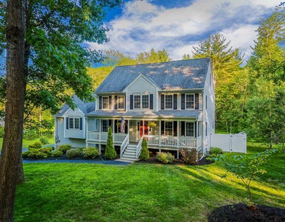 7 West Shore Road Merrimac, MA 01860 - Photo 2 of 27 Gallery Image 2