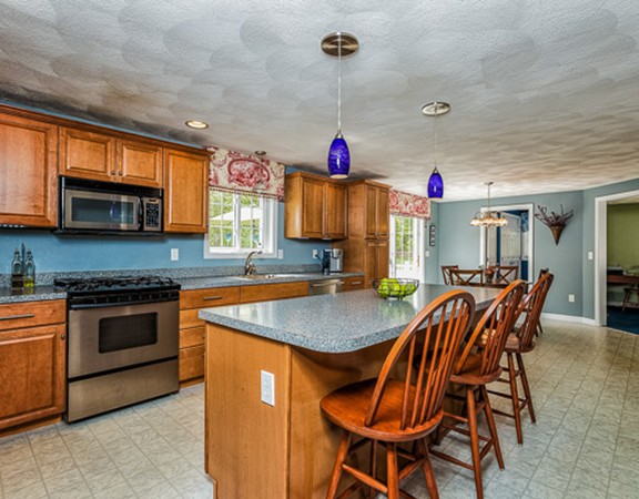 7 West Shore Road Merrimac, MA 01860 - Photo 5 of 27 Gallery Image 5