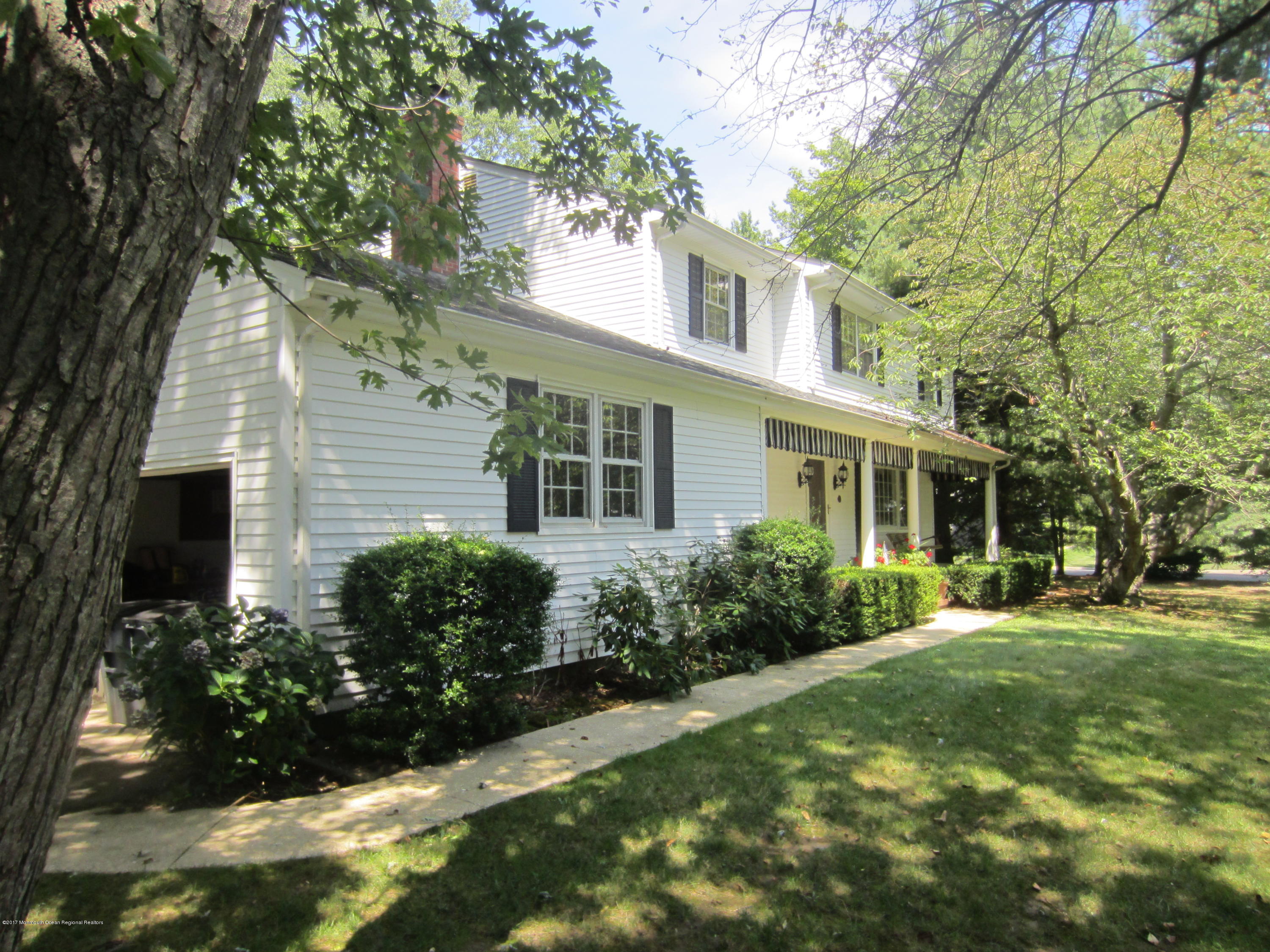 109 Rivers Edge Drive Little Silver, NJ 07739 - Photo 2 of 37 IMG_0081