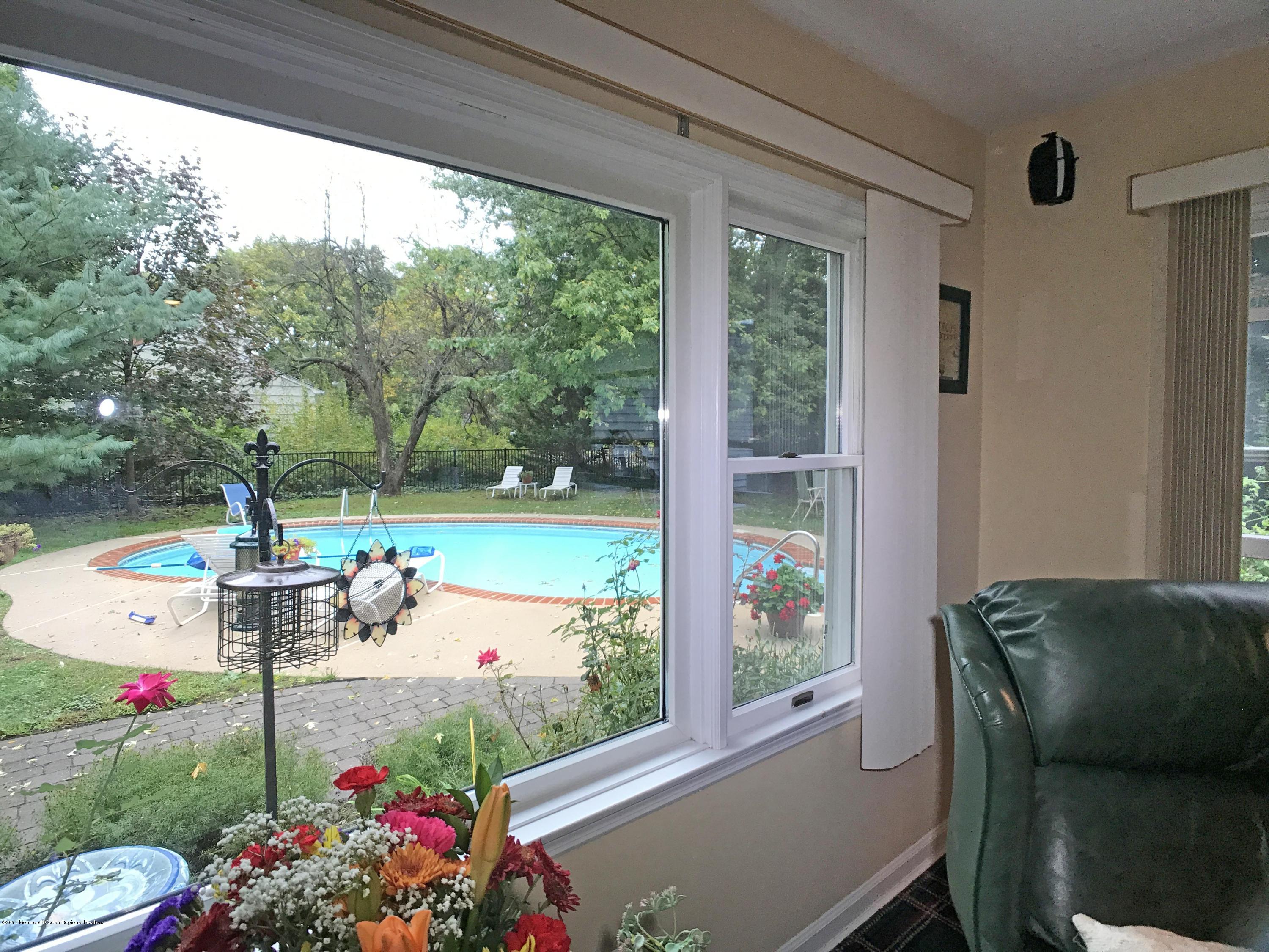 109 Rivers Edge Drive Little Silver, NJ 07739 - Photo 13 of 37 Bonus Room window