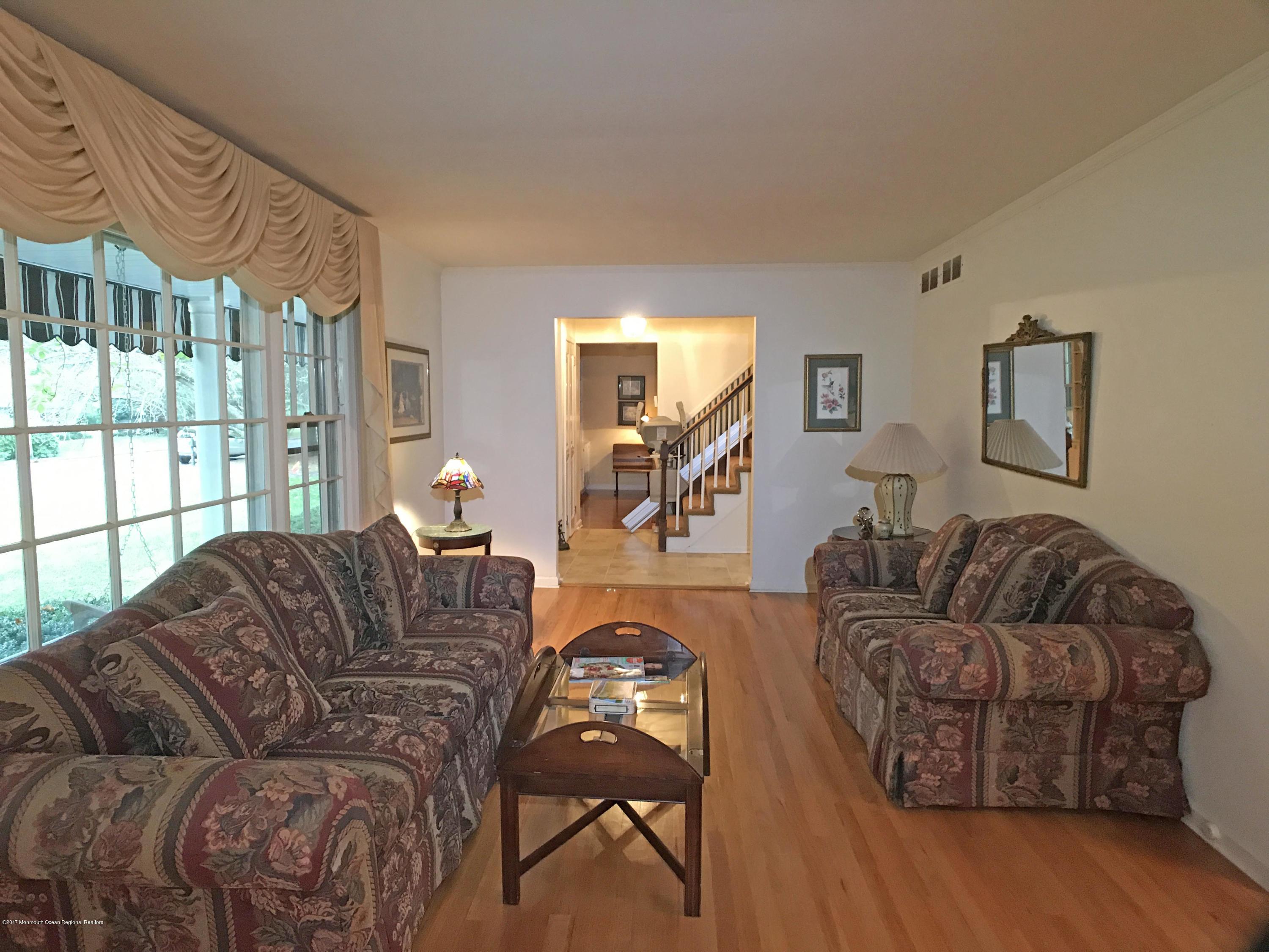 109 Rivers Edge Drive Little Silver, NJ 07739 - Photo 4 of 37 Living room 3
