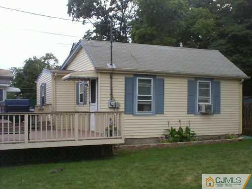 35 Kearney Road Sayreville, NJ 08879 - Photo 2 of 8 Gallery Image 2
