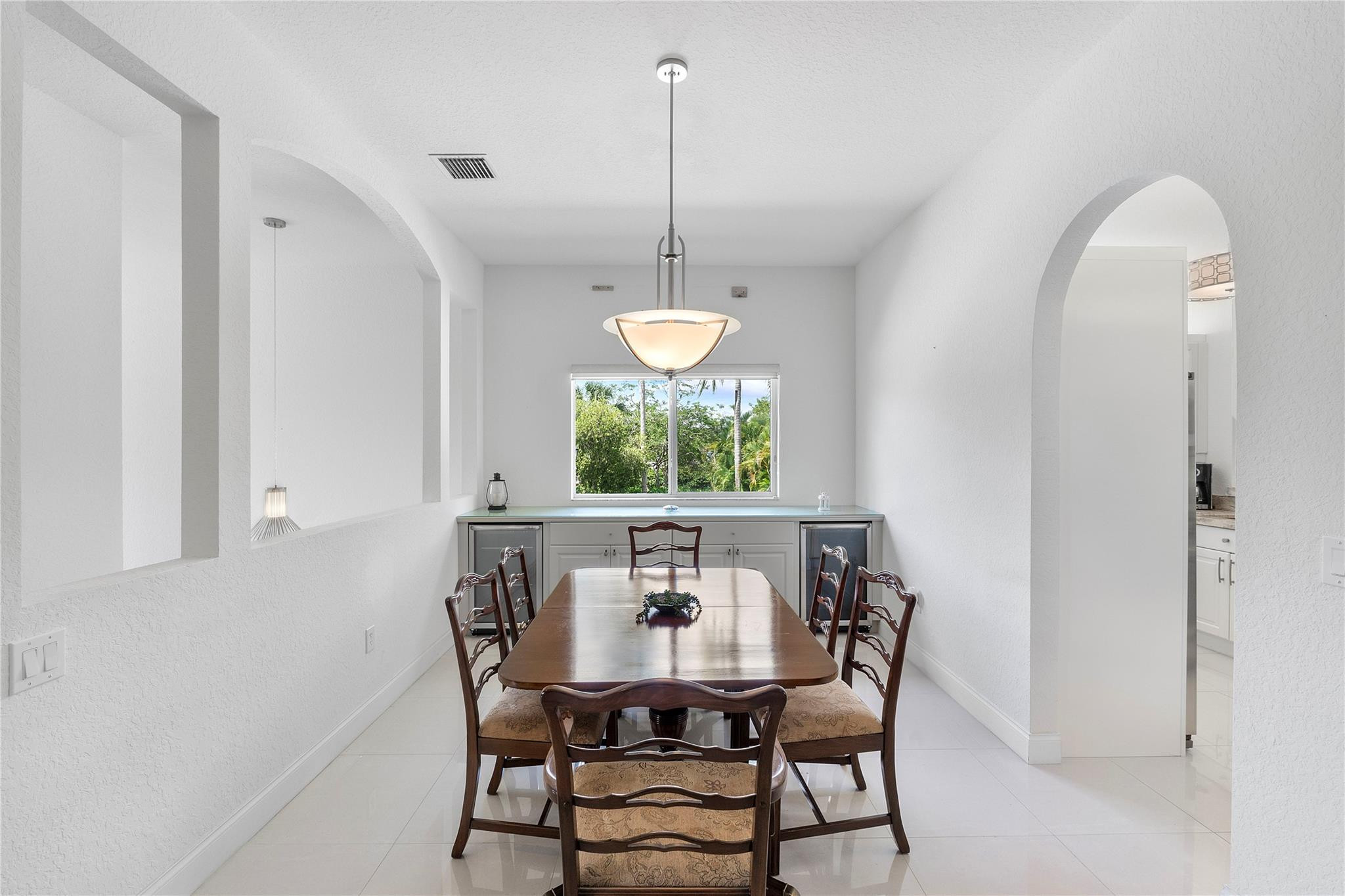 7940 Exeter Circle East, Unit 201 Tamarac, FL 33321 - Photo 8 of 36 Photo 8