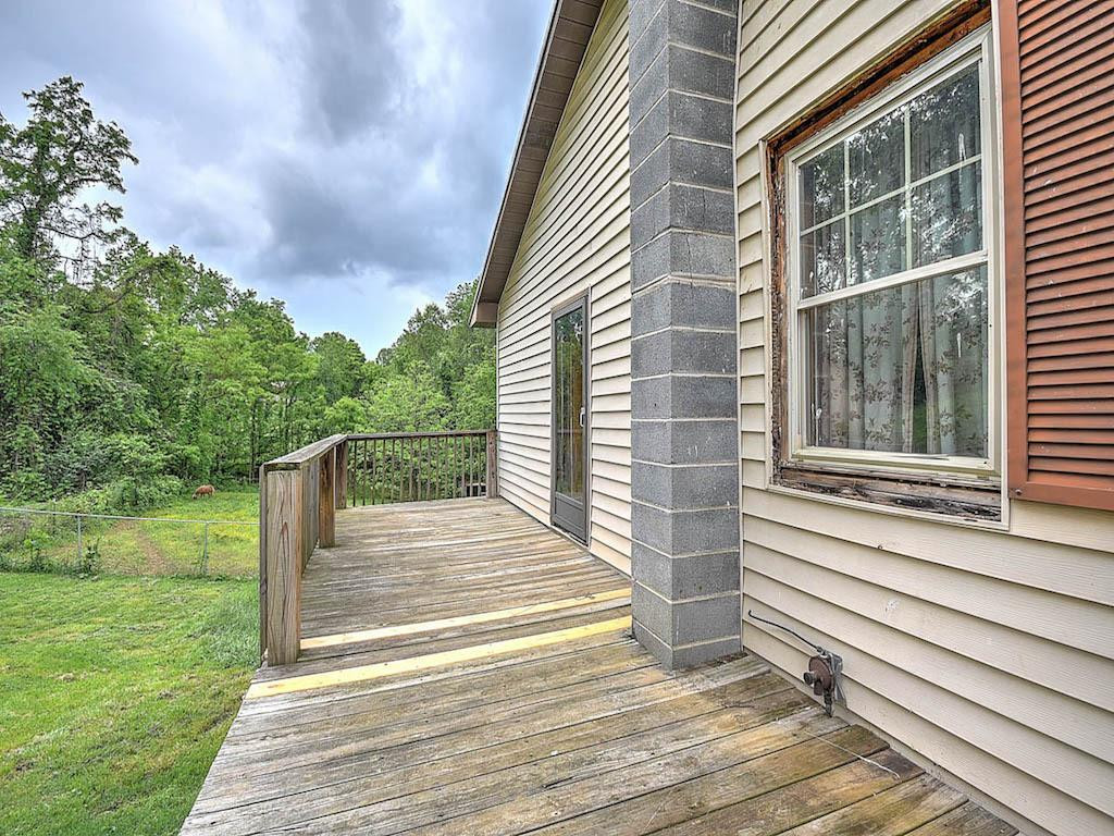 372 Greenlee Road Johnson City, TN 37601 - Photo 20 of 31 Side porch