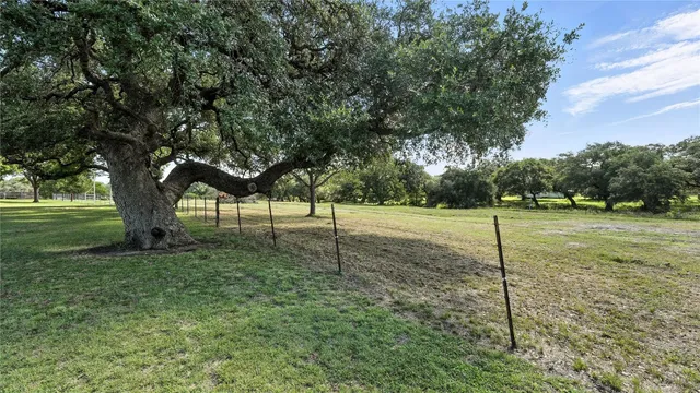 $2,500,000 | 2410 Fm 1680, Flatonia, TX 78941