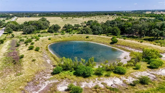 $2,500,000 | 2410 Fm 1680, Flatonia, TX 78941