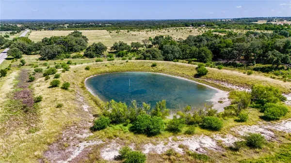 $2,500,000 | 2410 Fm 1680, Flatonia, TX 78941