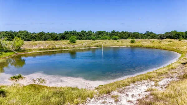 $2,500,000 | 2410 Fm 1680, Flatonia, TX 78941