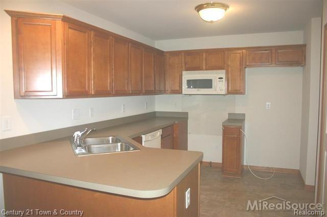 589 Stone Ridge Court, Unit A Almont, MI 48003 - Photo 6 of 17 6.jpg