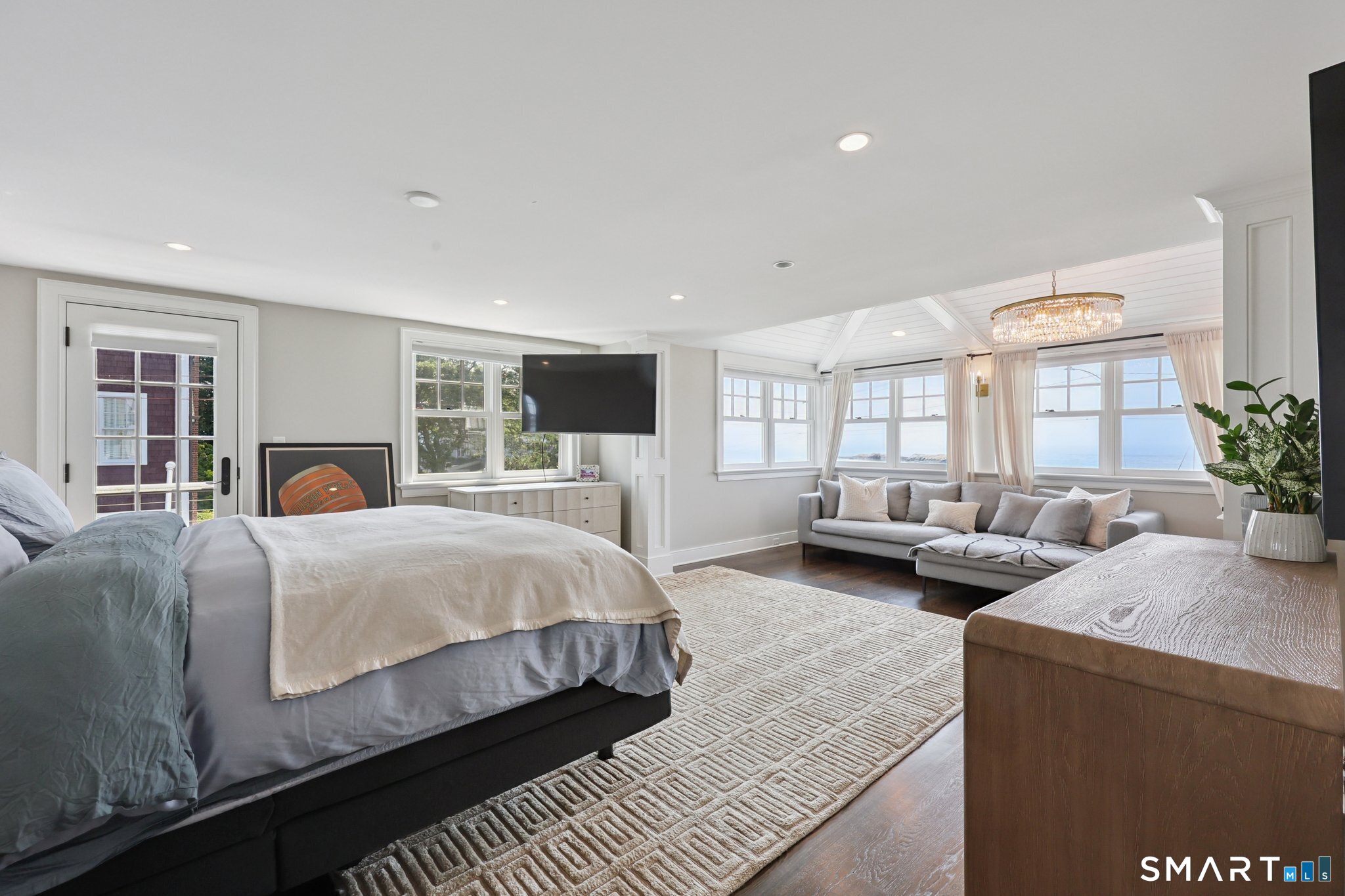 19 Middle Beach Road Madison, CT 06443 - Photo 13 of 23