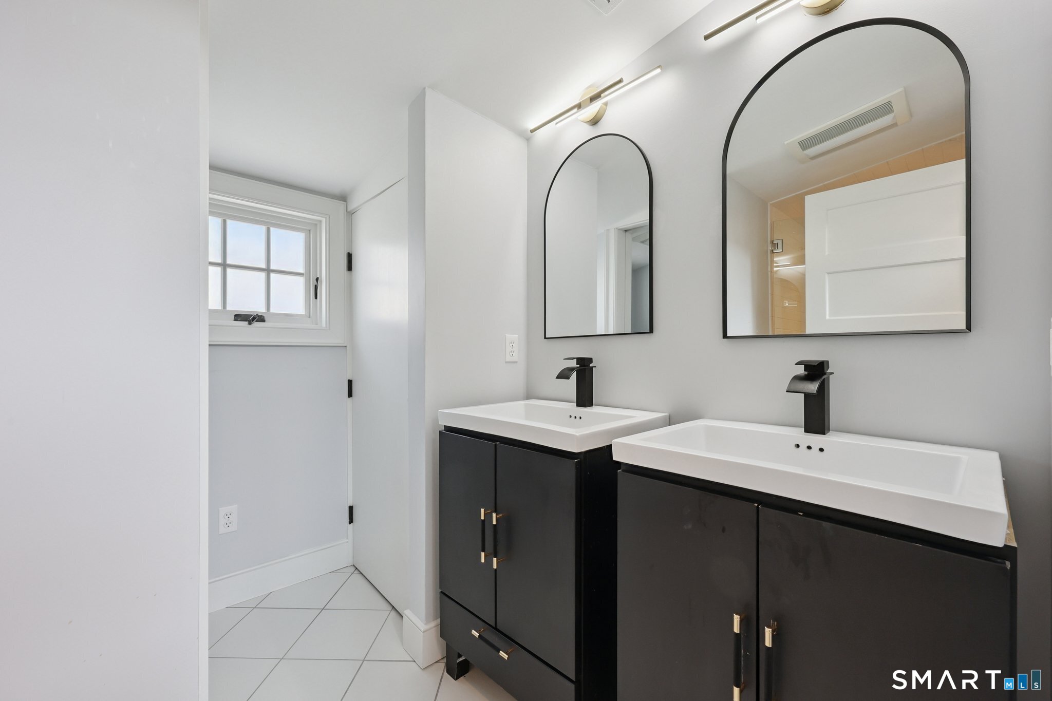 19 Middle Beach Road Madison, CT 06443 - Photo 20 of 23